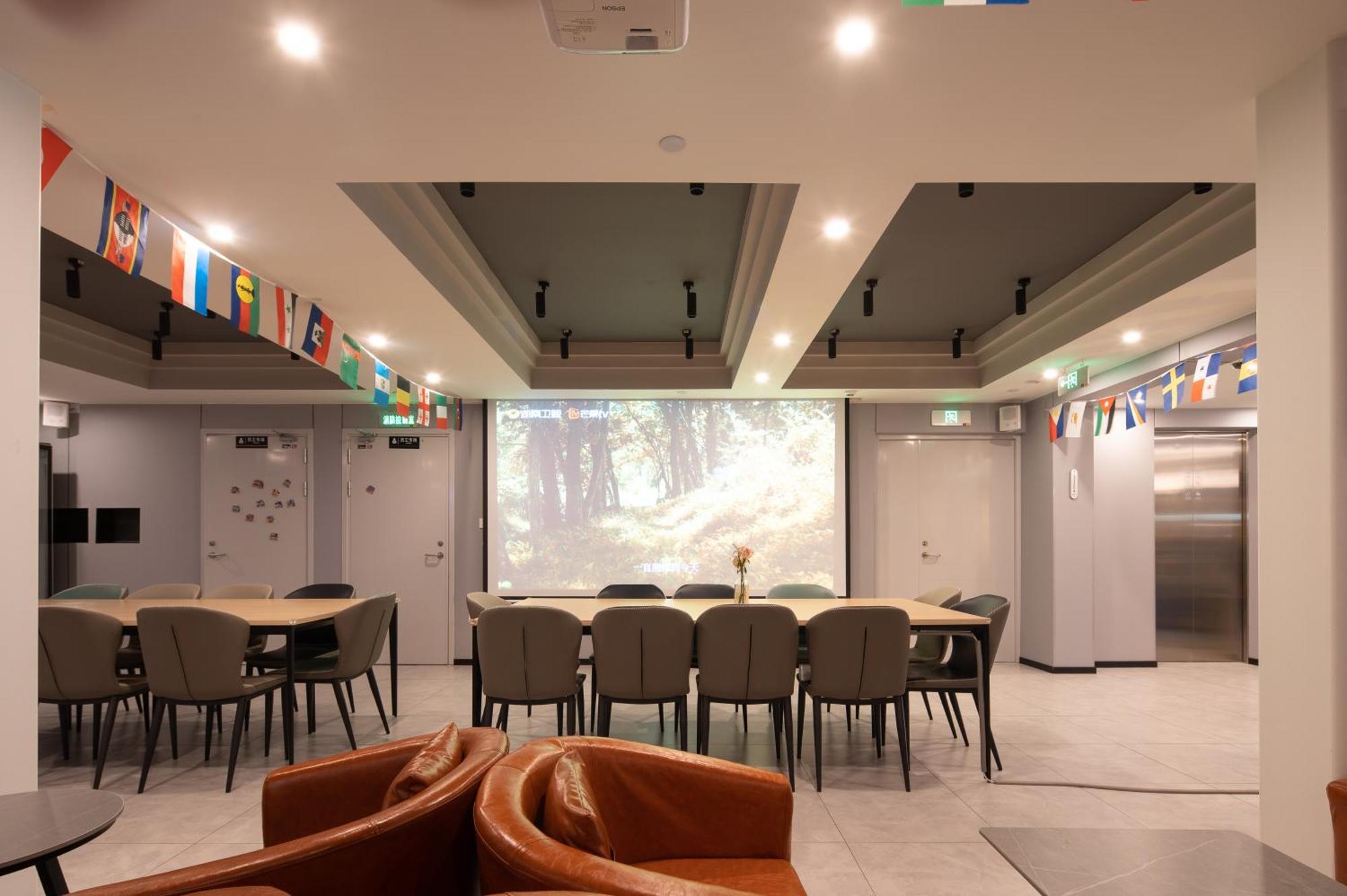 Dayin International Youth Hostel -Near People'S Square & Old Town -Social Area -Bar -Cafe -Gym -Free Laundry Luggage Storage -24H Front Desk -English Service Shanghai Extérieur photo