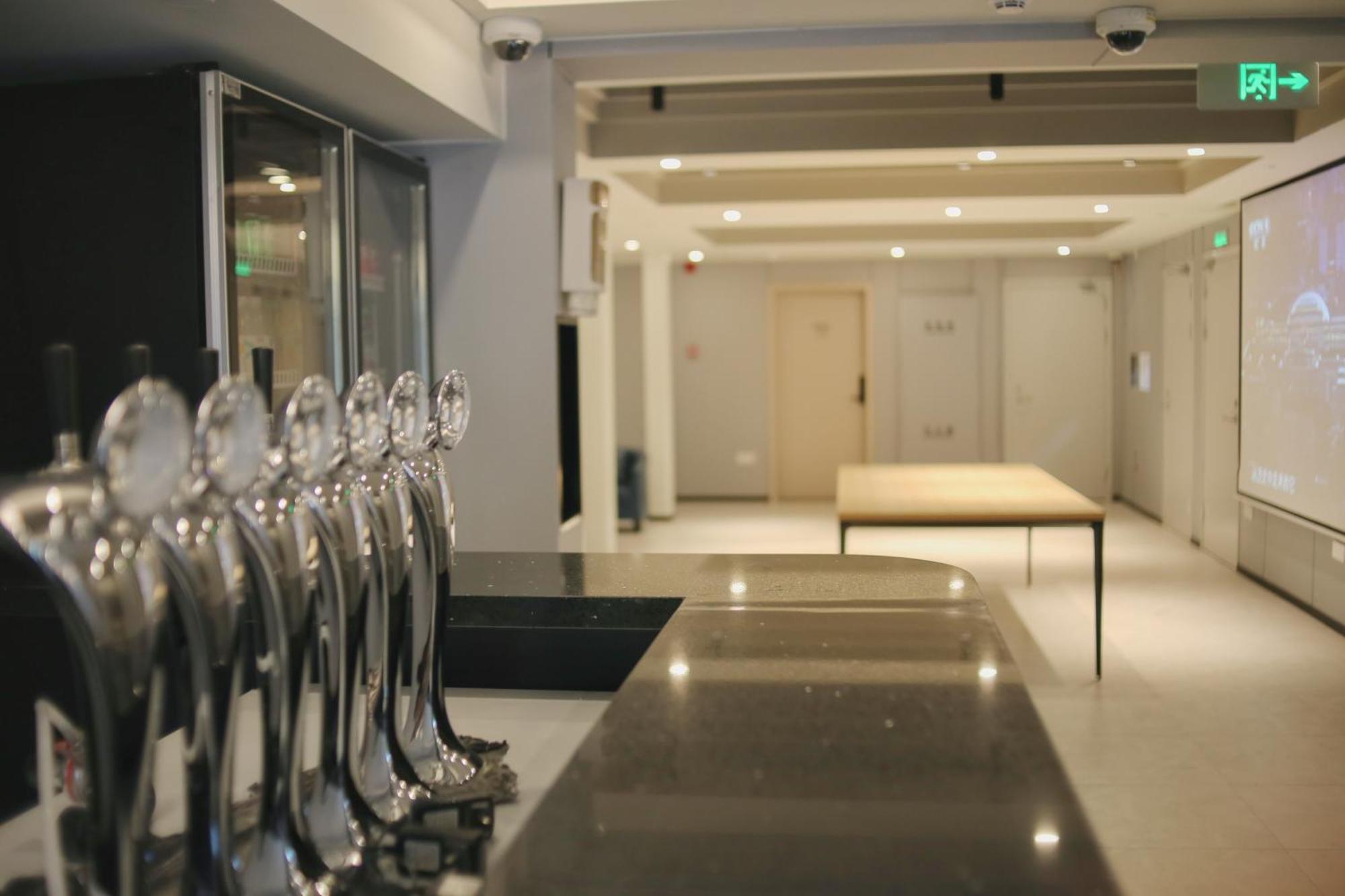 Dayin International Youth Hostel -Near People'S Square & Old Town -Social Area -Bar -Cafe -Gym -Free Laundry Luggage Storage -24H Front Desk -English Service Shanghai Extérieur photo